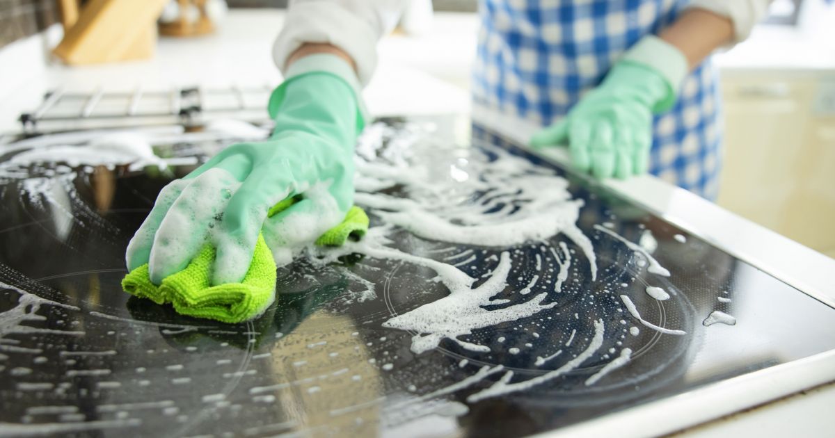 Como limpar cooktop de vidro sem arranhá-lo