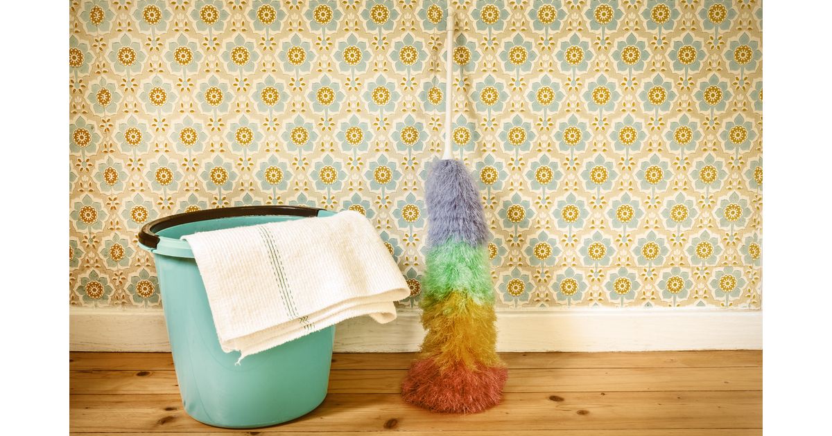 O passo a passo de como limpar papel de parede