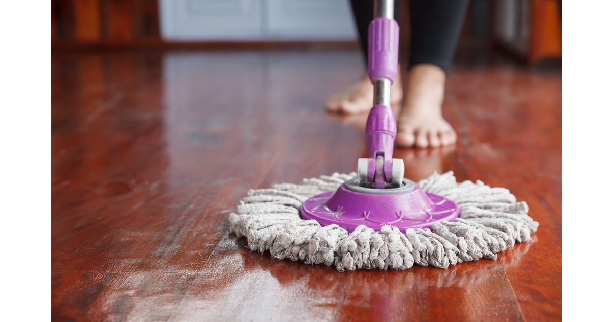 Como limpar piso de taco de forma fácil