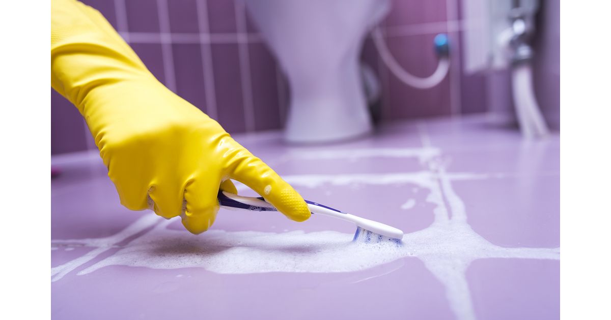 Como limpar rejunte encardido e deixar banheiro e cozinha com uma nova cara