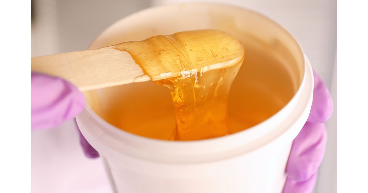 Como tirar cera de depilação do chão e do tapete sem esforço