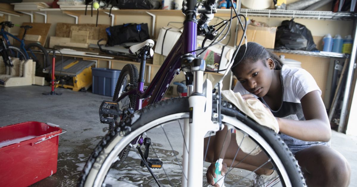 Como lavar a bicicleta sem sair de casa