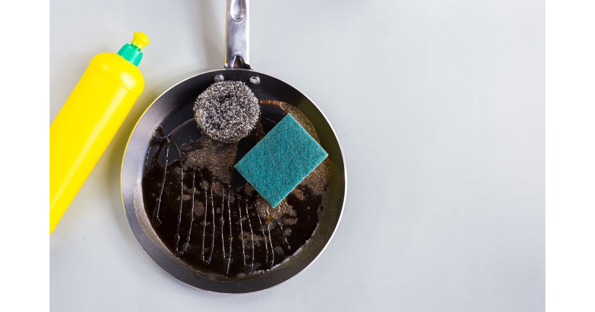 Adeus, gordura! O passo a passo para limpar grills e frigideiras e evitar restos de comida