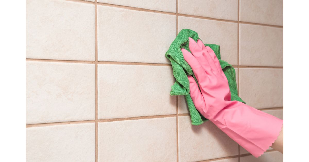Tirar manchas de gordura é possível! Saiba como removê-las de tecidos, paredes e chão