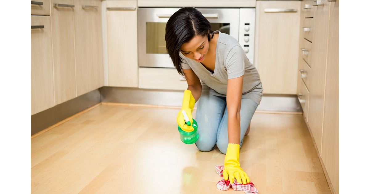As dicas de como tirar gordura do piso da cozinha