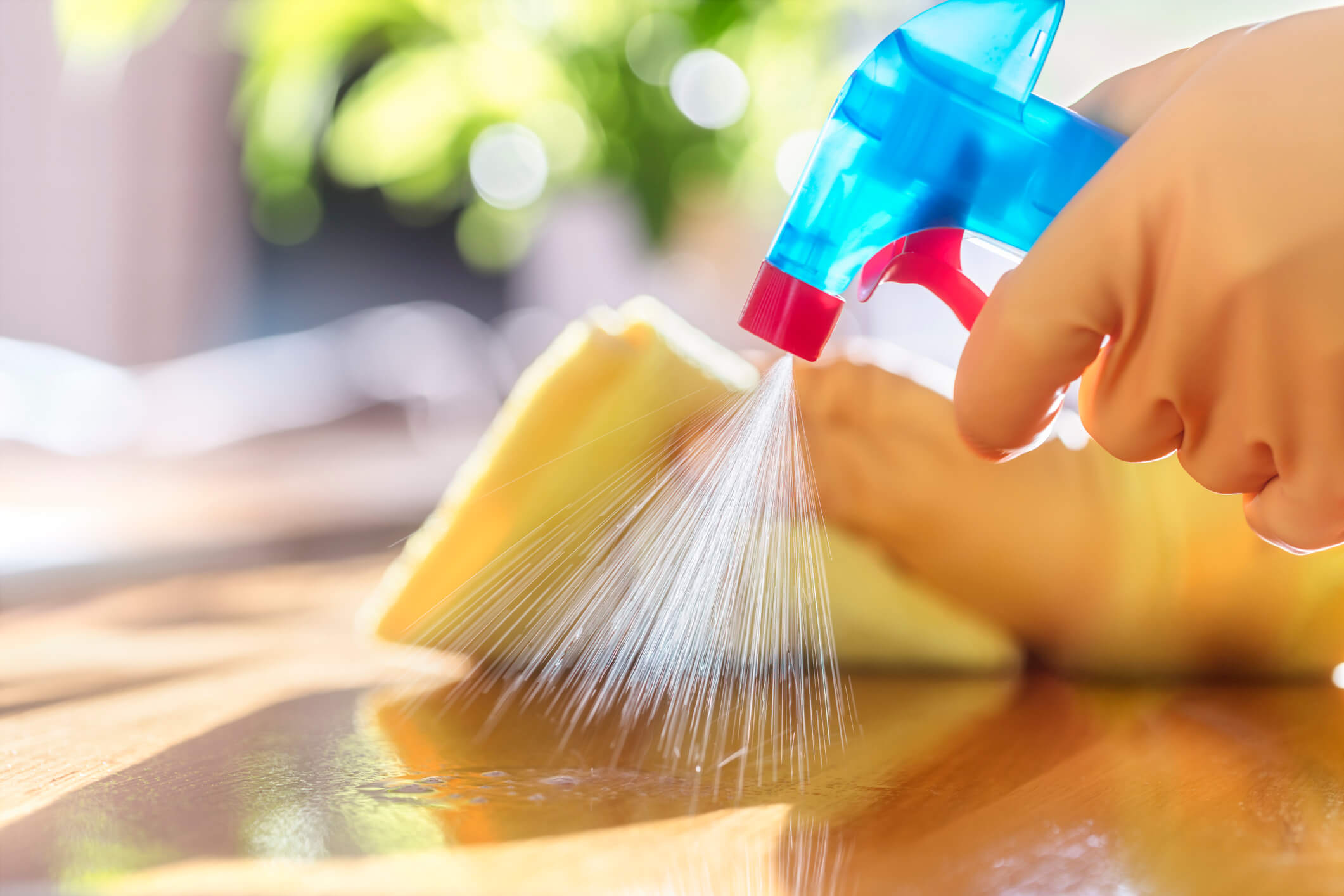 Como limpar piso da cozinha? Saiba tudo sobre desengordurante!
