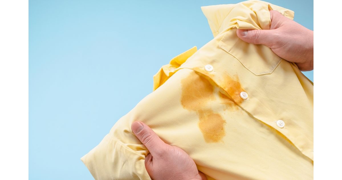 Como tirar mancha de gordura da roupa? Aprenda os truques para remover